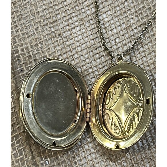 Vtg 1928 Brand Gold Tone Photo Filigree Rose Locket Necklace Pendant Chain 26in - Picture 5 of 12